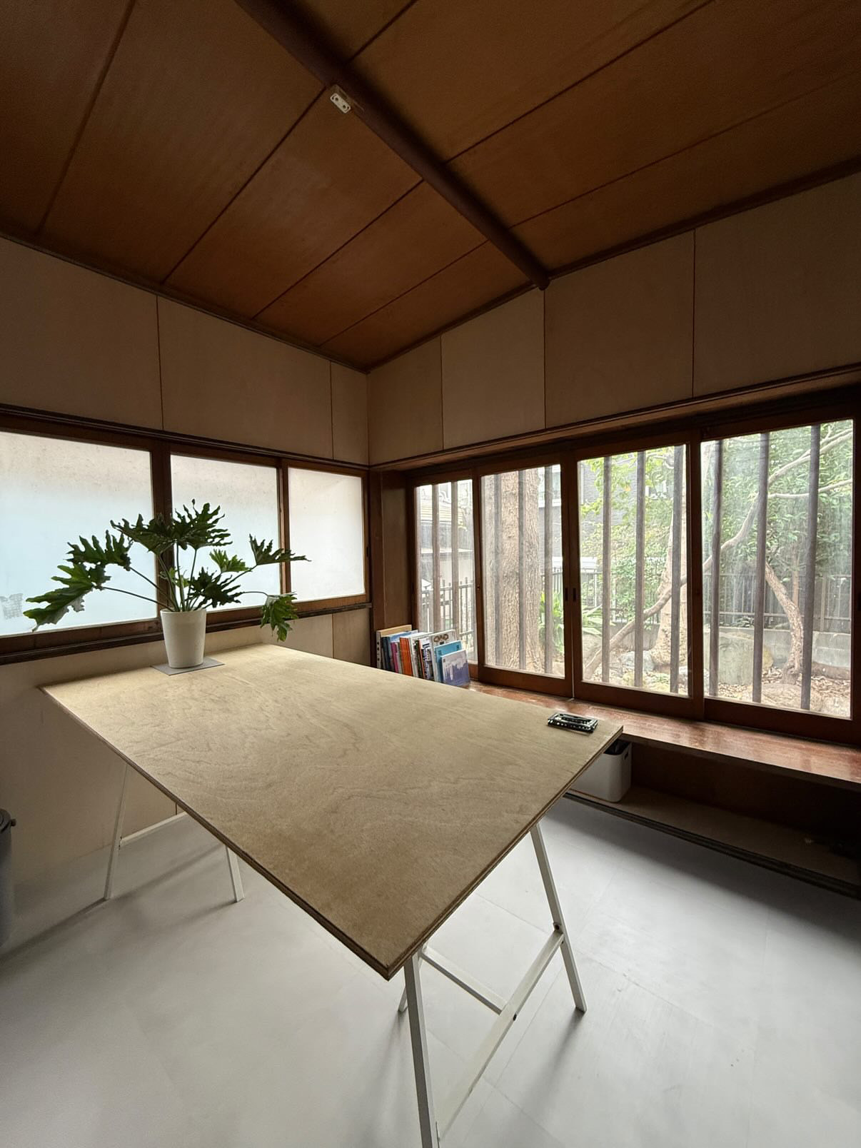 4畳半の和室をカフェライクなワークスペースへ